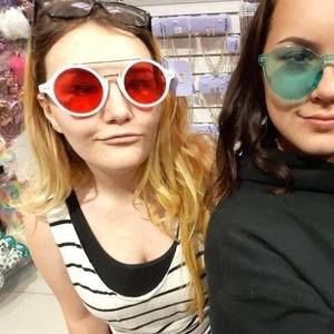 Meet your Posher, Alex